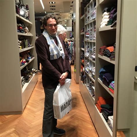 spaccio etro milano